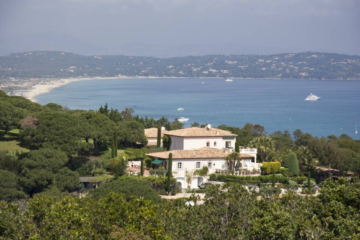 Villa de rêve sur la Côte-d’Azur : prix, localisation et prestations