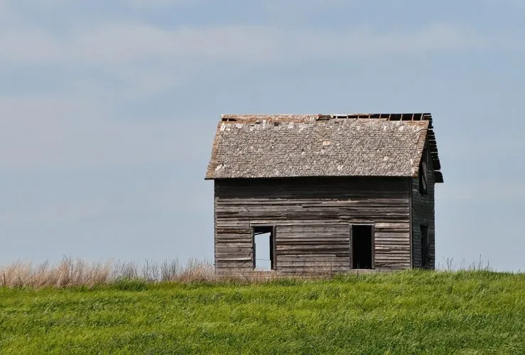 Que faire en cas de ferme abandonnée à donner ?