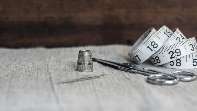Comment réaliser un chemin de table réversible ?