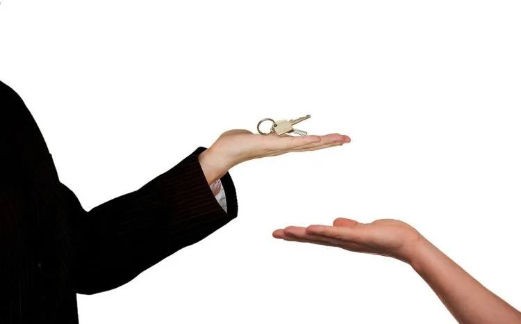 Guide pour se lancer dans la franchise immobilière