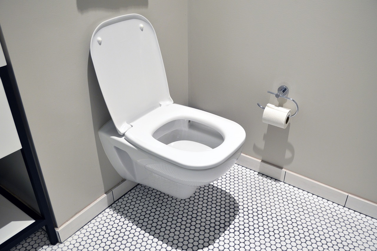 Comment entretenir les toilettes pour éviter les obstructions ?