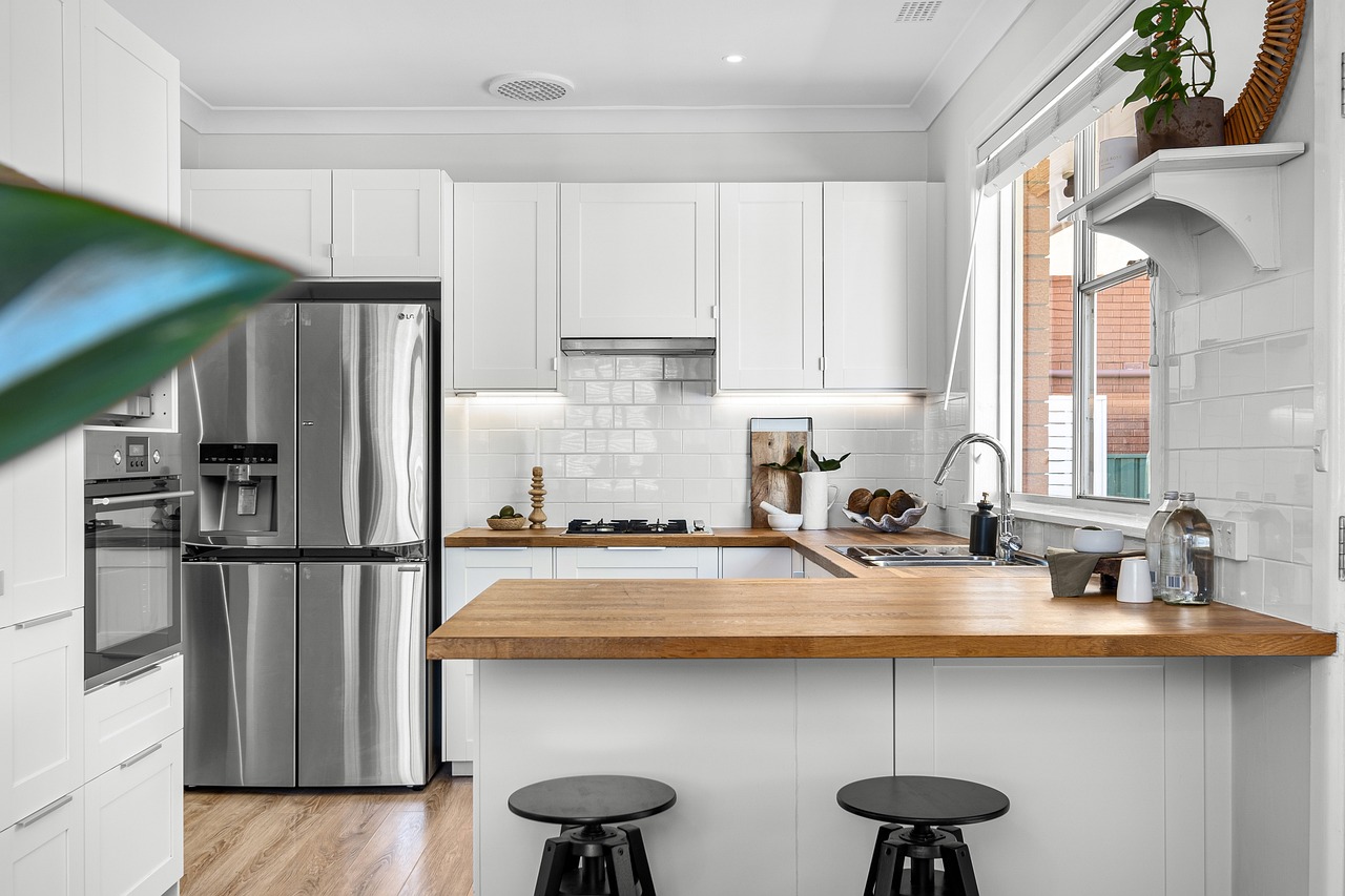 Conseils d’aménagement pour maximiser l’espace de votre petite cuisine