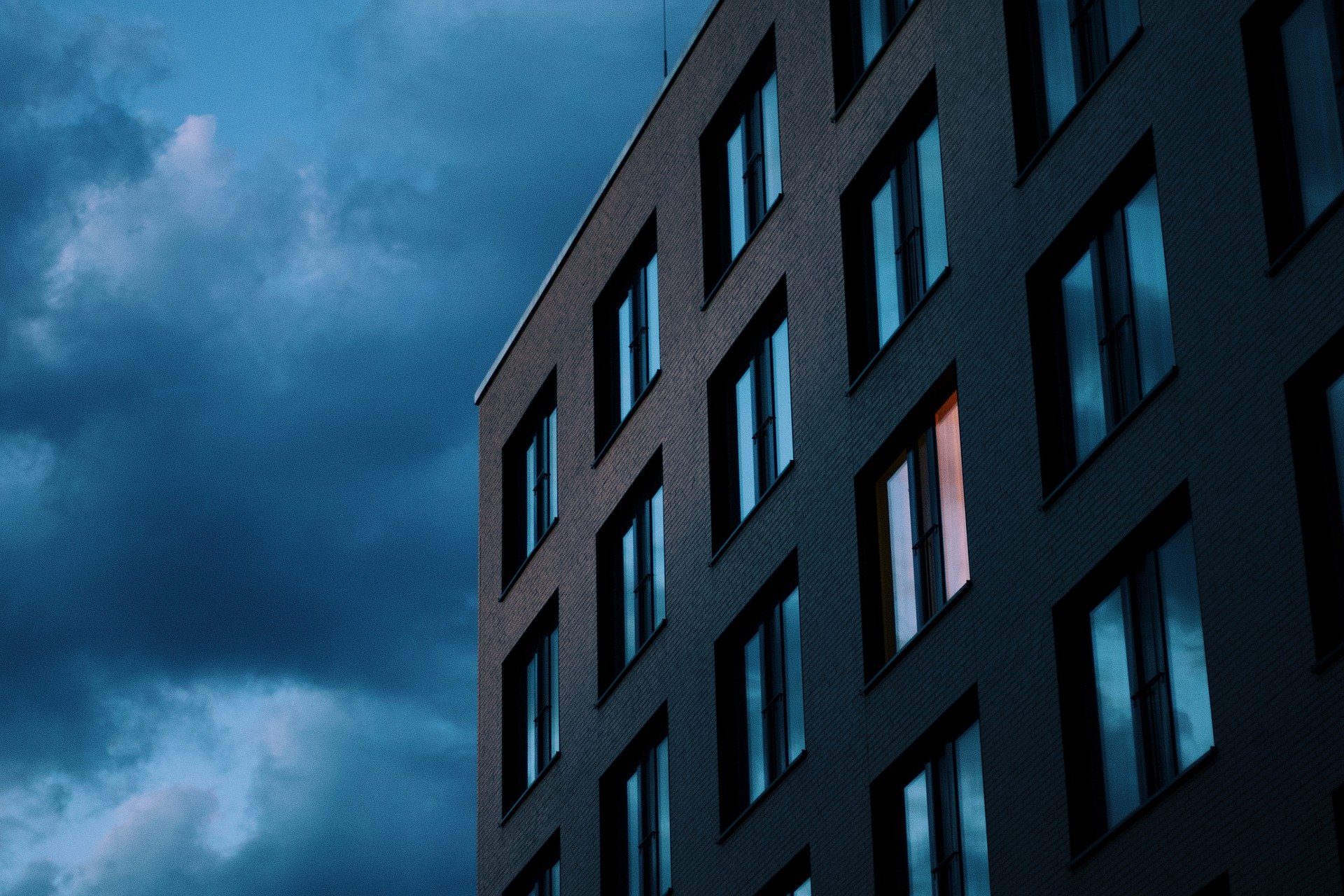 Quelque chose de malsain arrive par ici : Les signaux du marché du logement