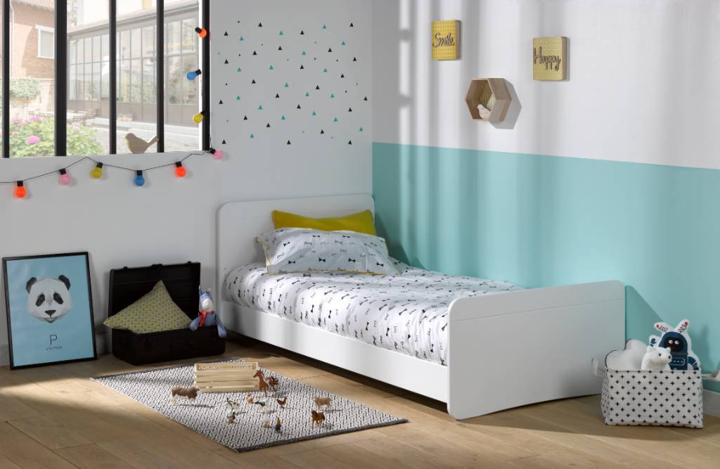 Pollution intérieure : pourquoi choisir le bois massif pour meubler une chambre ?