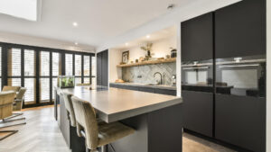 Rénovation de cuisine à Angers : pourquoi faire appel à un cuisiniste expert ?