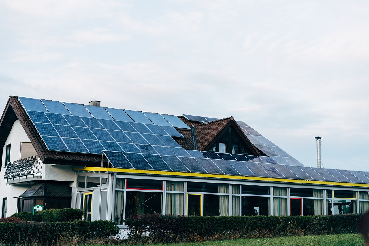 Installation de panneaux solaires, un atout pour les locataires et les propriétaires
