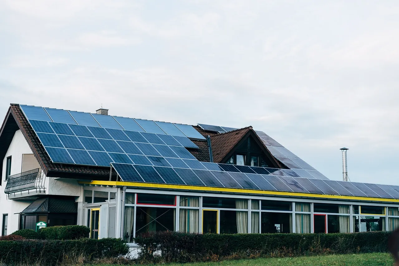 Installation de panneaux solaires, un atout pour les locataires et les propriétaires