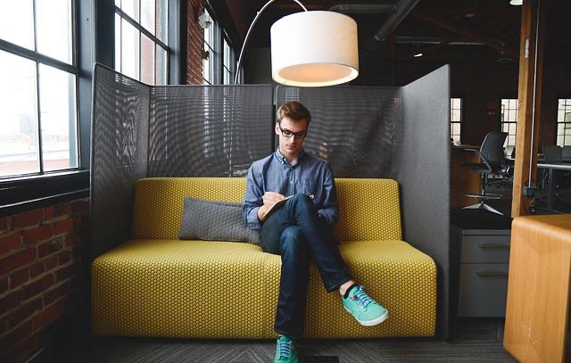 Décoration des espaces de travail : un moyen d’augmenter la valeur de votre entreprise