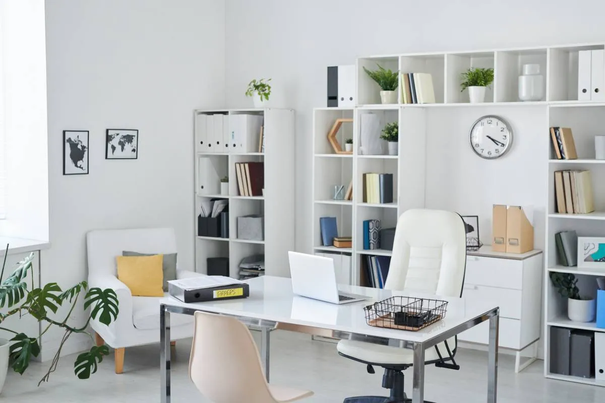 Bureaux : comment optimiser les rangements sans outils ?