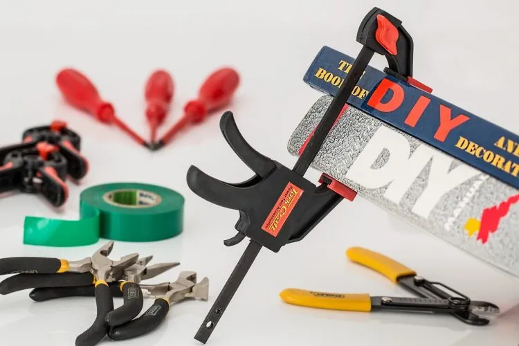 Le continuum bricolage-achat