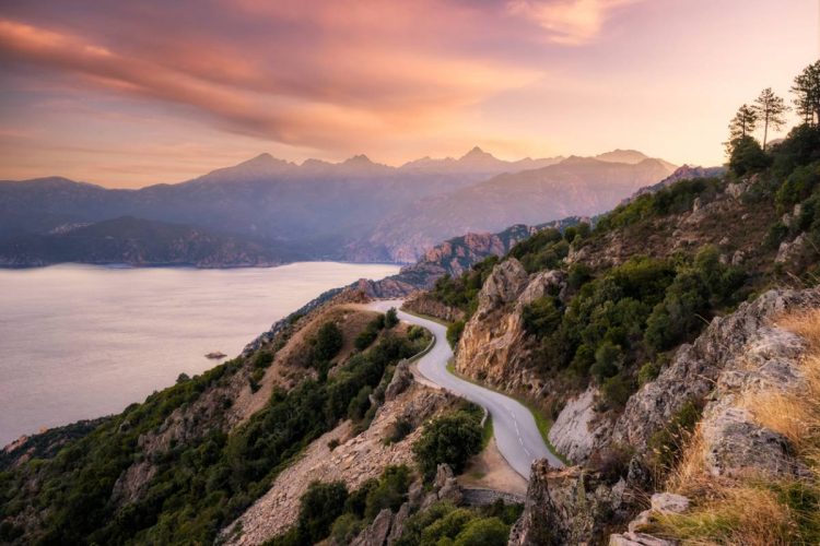 Déco moderne : quelle photo de montagne choisir ?