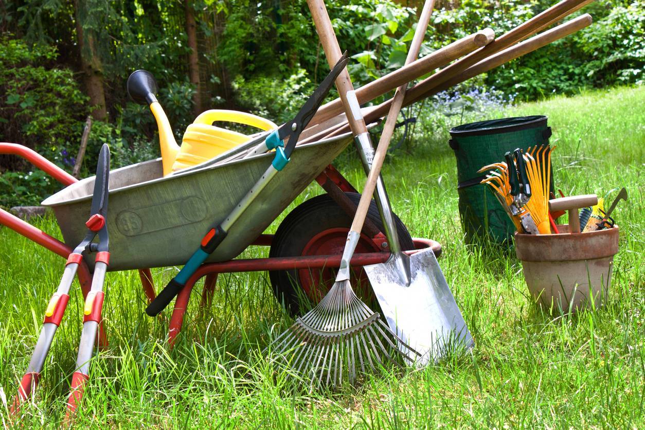 outil jardinage en bois